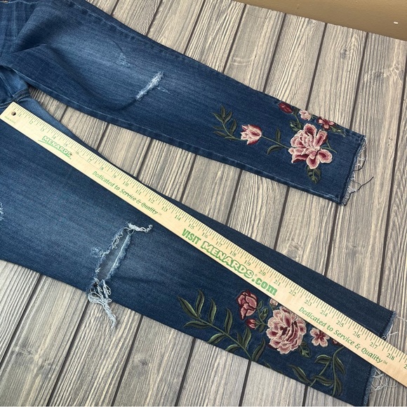 Driftwood Jackie Embroidered Jeans Women's Size 31 - Picture 14 of 16